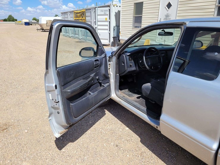 2004-dodge-dakota-image-11