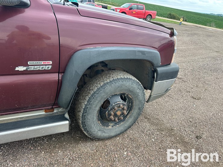 2003-chevrolet-3500-image-17
