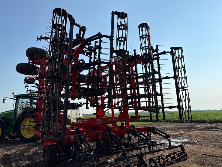2013-kuhn-krause-5635-46ft-field-cultivator-image-4