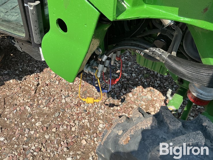 2024-john-deere-3046r-image-17