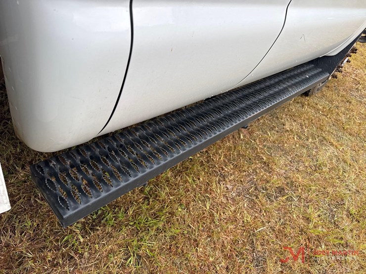 2016-ford-f350-xl-image-18