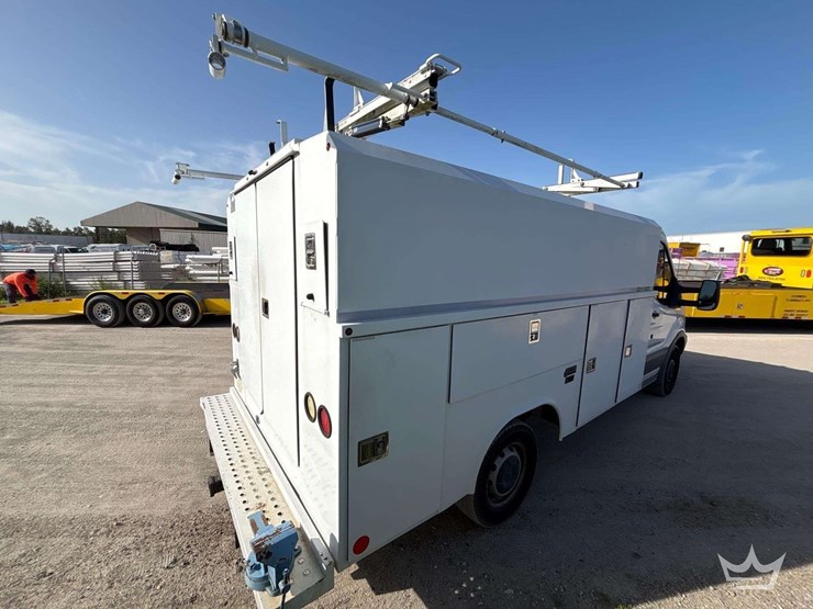 2015-ford-transit-image-3