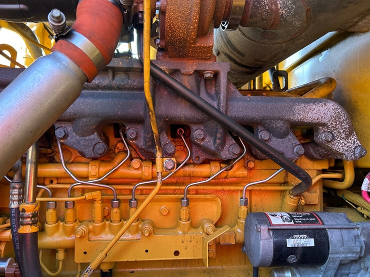 2012-deere-624k-image-58