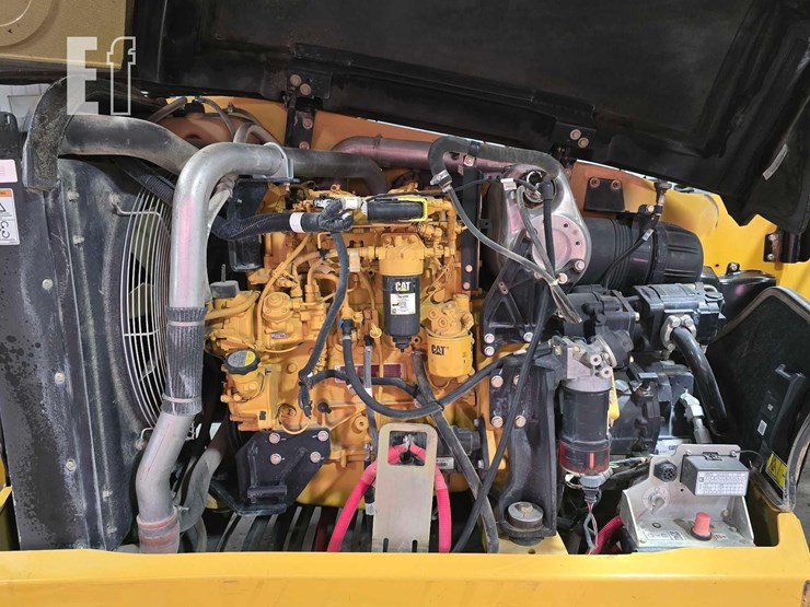 2016-caterpillar-tl642d-image-19