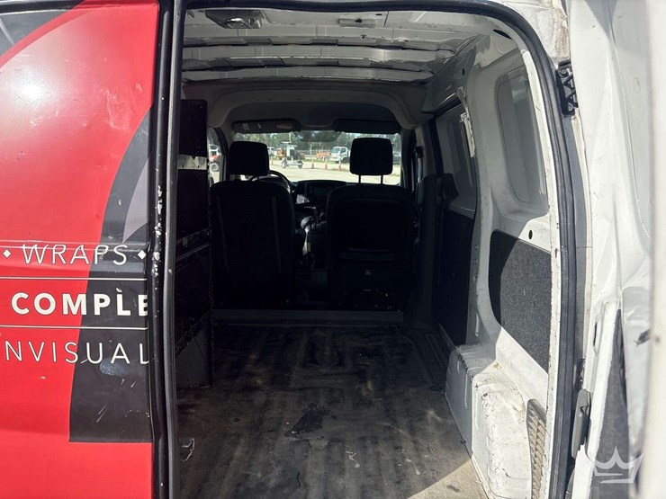 2016-nissan-nv200-image-9