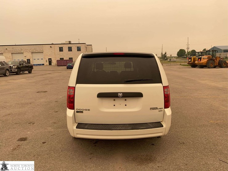 2010-dodge-grand-caravan-image-6