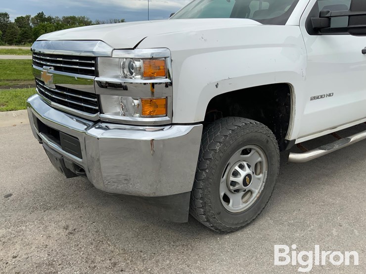 2016-chevrolet-silverado-2500-image-13