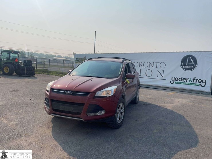 2014-ford-escape-image-1