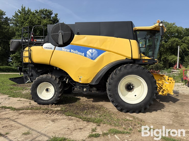 2009-new-holland-cr9040-image-4
