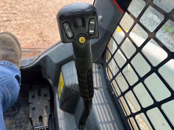 2021-bobcat-t66-image-22