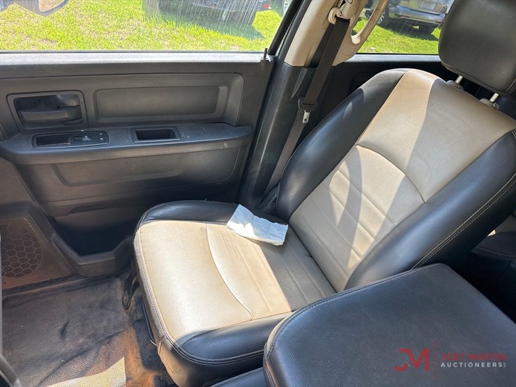 2012-dodge-3500hd-image-27