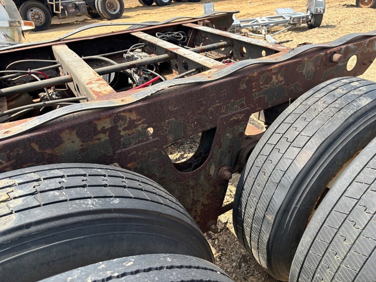 #2280-•-set-of-tandem-axles-image-11