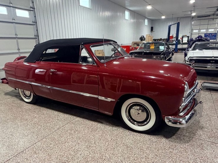 #1879-•-1949-ford-custom-convertible-image-11