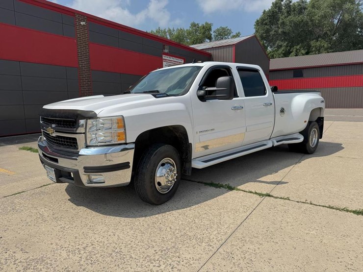 2007-chevrolet-3500-image-1