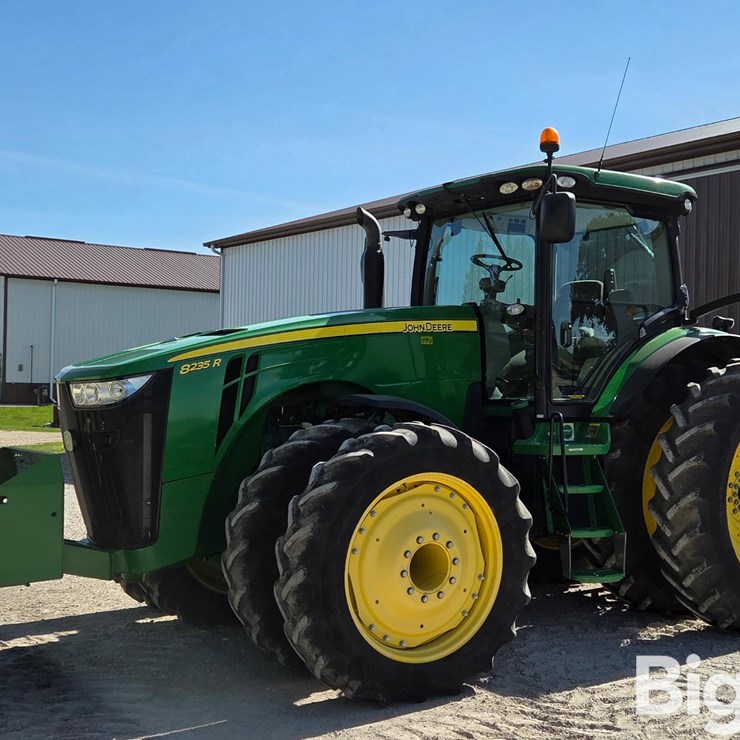 2013 JOHN DEERE 8235R