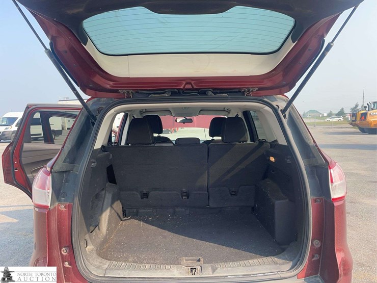 2014-ford-escape-image-21