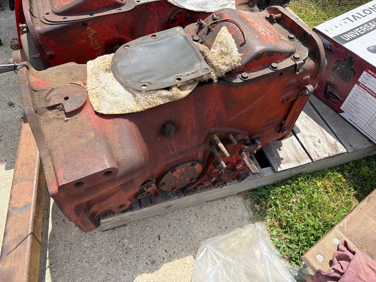 #1532-•-ford-select-o-matic-transmission-image-2