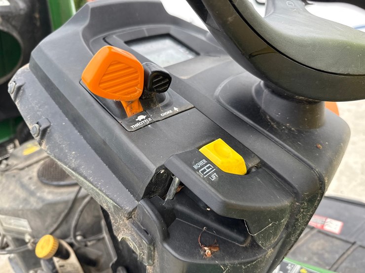 2017-john-deere-x350-image-31