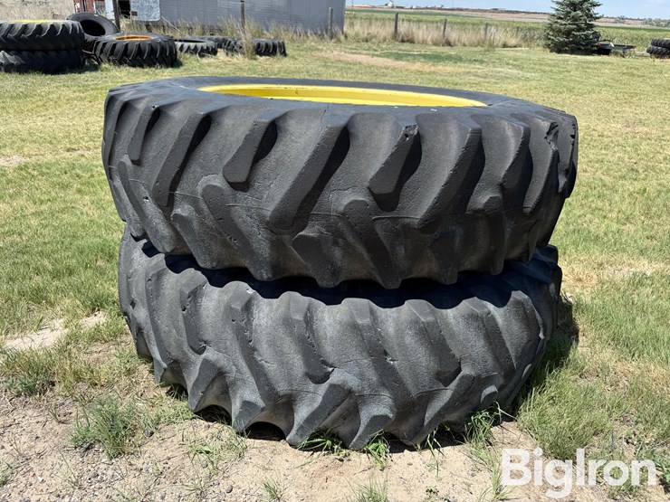 john-deere-16-image-1