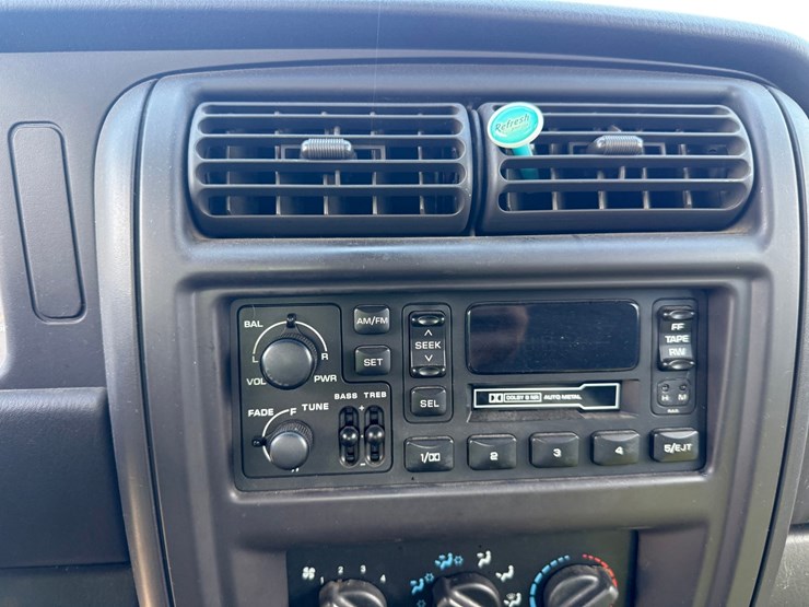 2001-jeep-cherokee-image-33