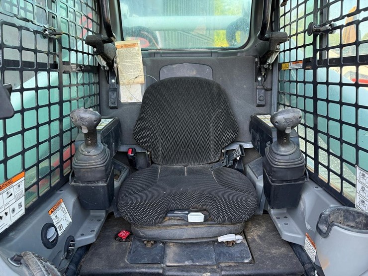 2022-bobcat-t770-image-20