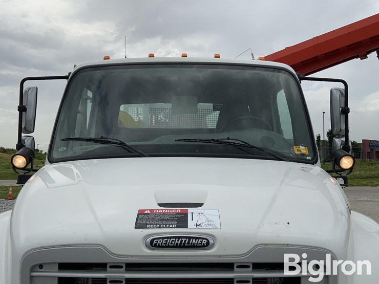 2014-freightliner-m2-106-image-20