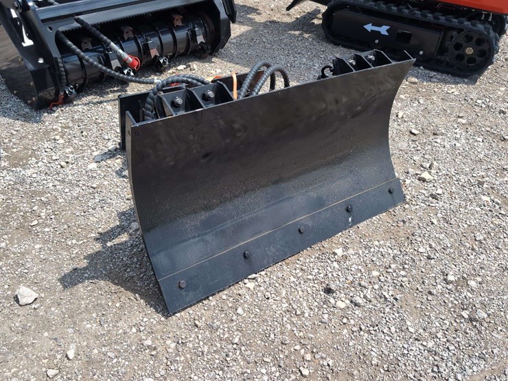 iranch-mini-skid-steer-snow-pusher-image-3