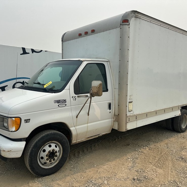 2002 FORD E450