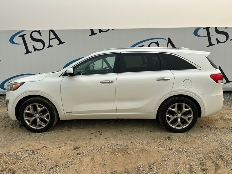 2016-kia-sorento-sx-image-2