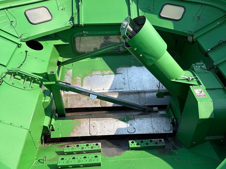 2011-john-deere-9770-sts-image-51
