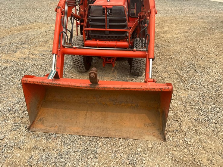 kubota-b2400-image-9