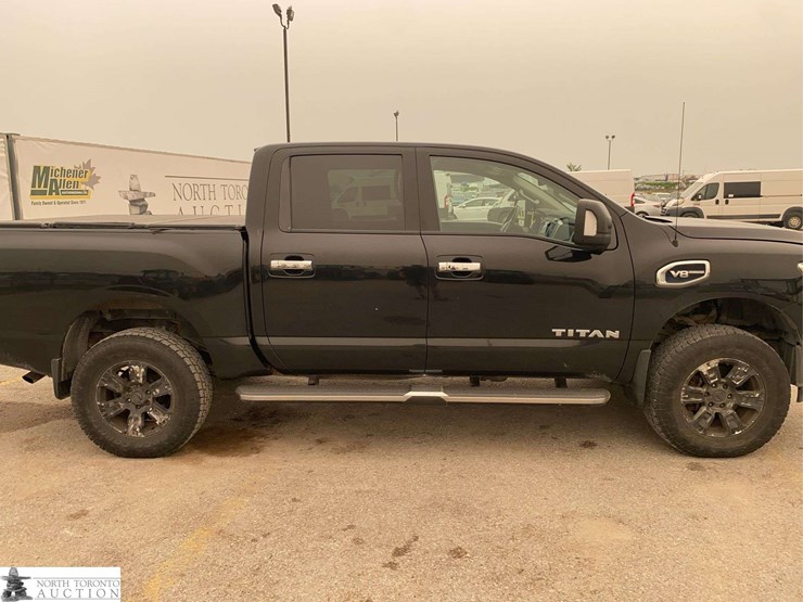 2017-nissan-titan-image-4