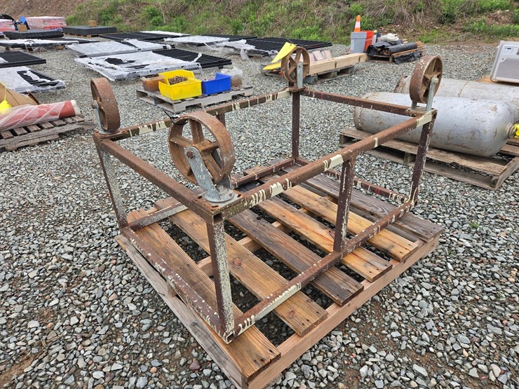 #6101-•-dolly-frame-image-1