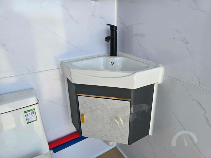 mobile-toilet-with-shower-image-12