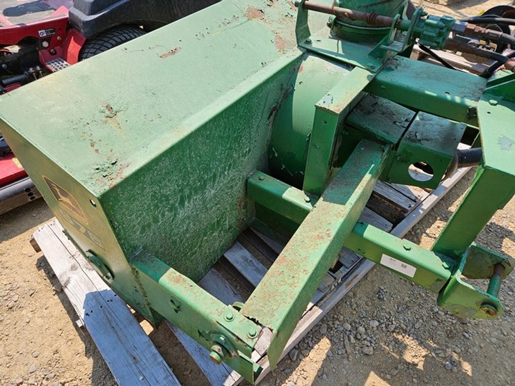 john-deere-676-image-17