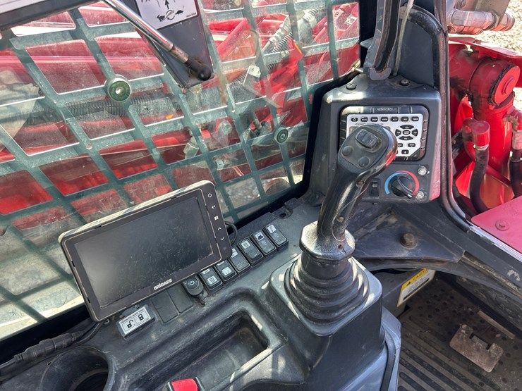2019-takeuchi-tl10v2-image-45