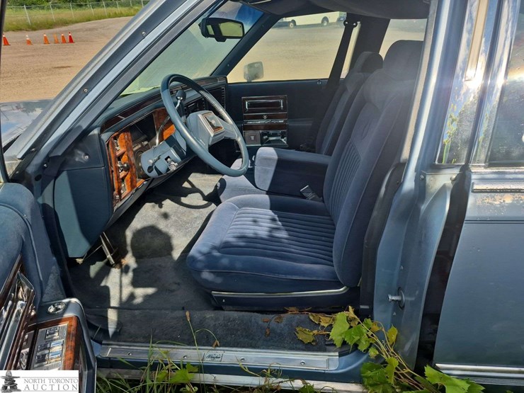 non-operable-1991-cadillac-brougham-image-8