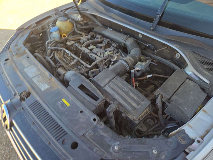 2015-volkswagen-passat-limited-edition-/-s-/-wolfsburg-sedan-4d-image-20