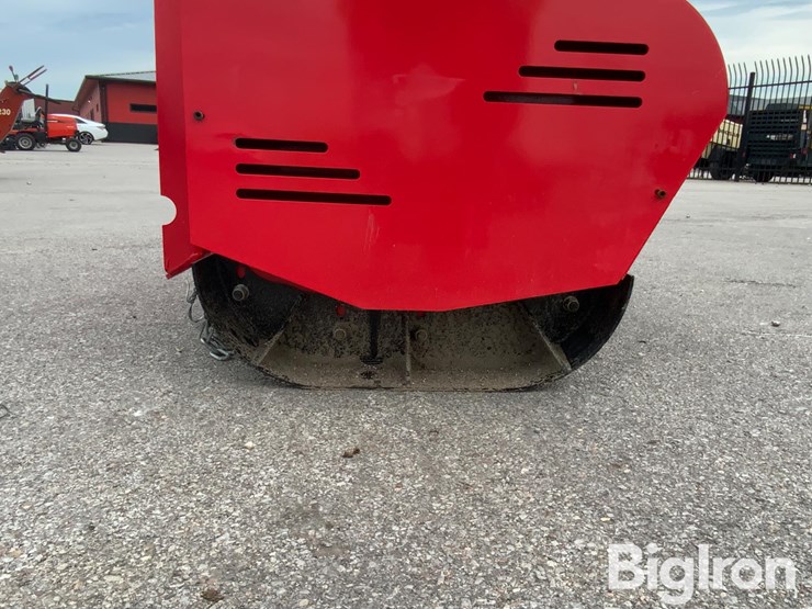 2026-massey-ferguson-730-image-17