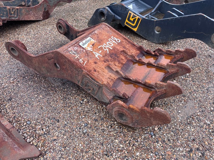 #39098-•-26in-excavator-thumb-image-1