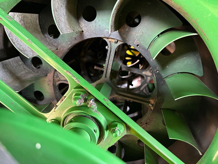 2011-john-deere-9770-sts-image-18