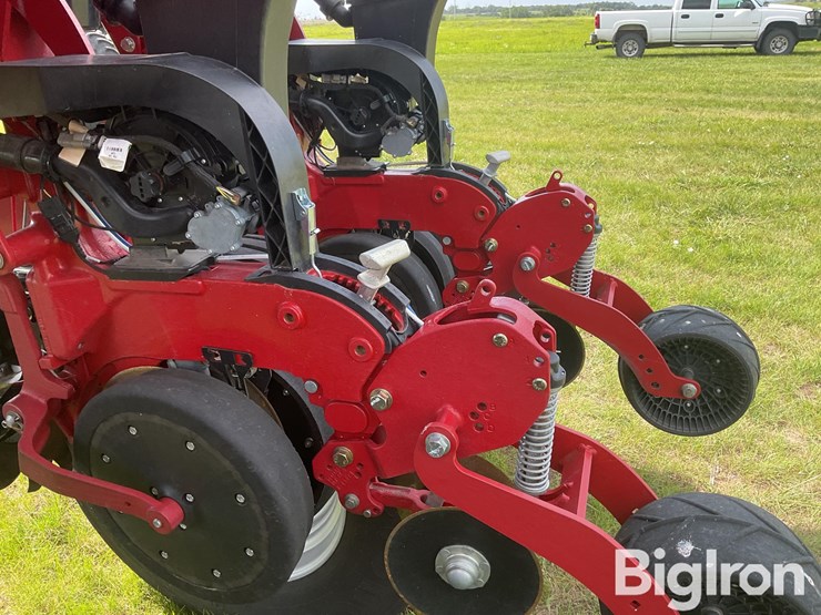 2024-case-ih-2150-image-13