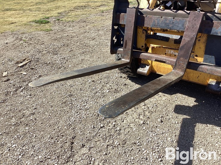 2003-john-deere-250-image-11