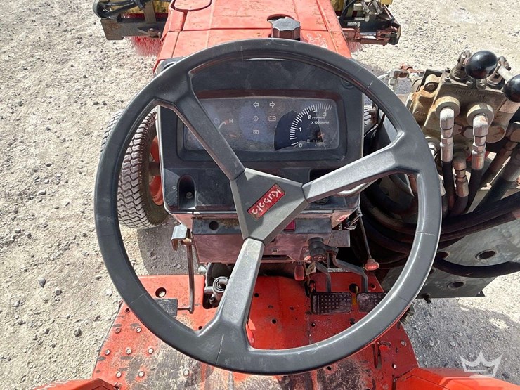 2002-kubota-l4300e-48hp-utility-tractor-w/-sweeper-and-box-blade-ripper-image-20