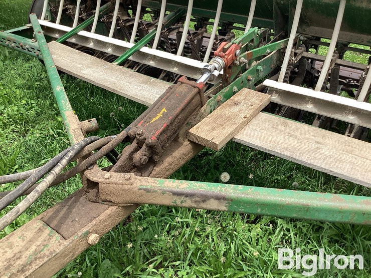 john-deere-8300-image-10