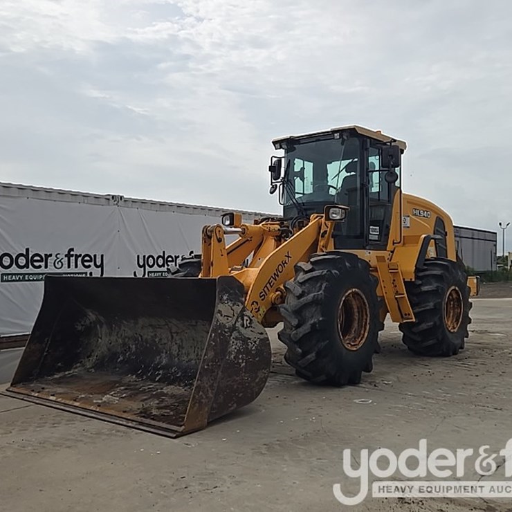HYUNDAI HL940