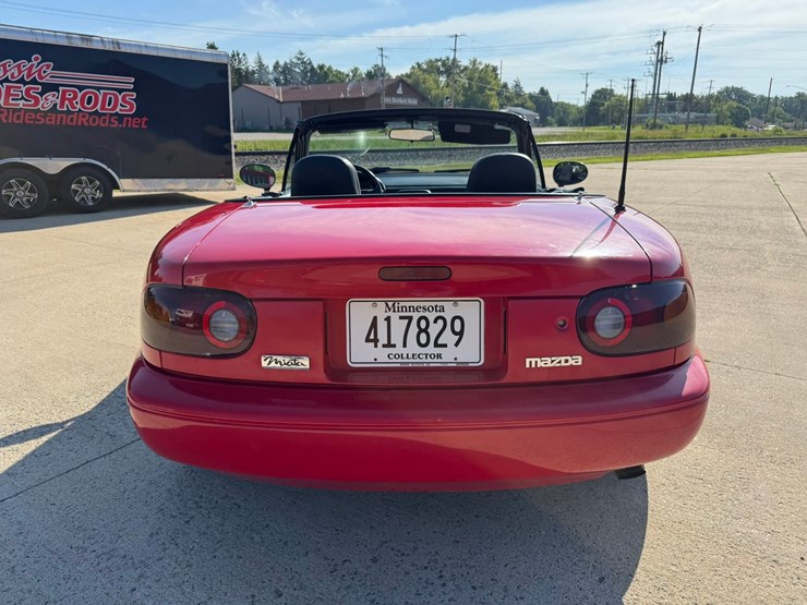 #1872-•-1990-mazda-miata-convertible-image-4