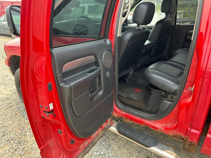 2005-dodge-ram-3500-image-38