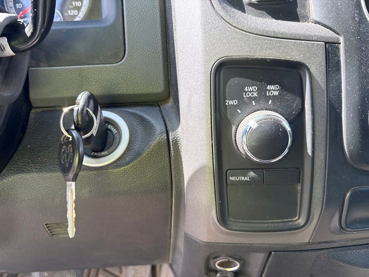 2014-dodge-1500-image-40