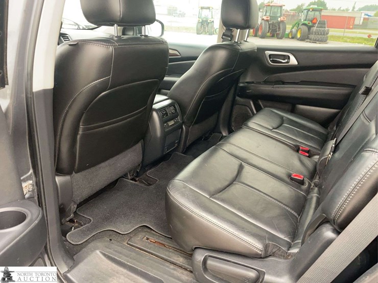 2014-nissan-pathfinder-image-15